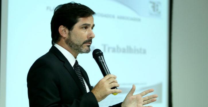 Gustavo Villar Mello Guimarães, assessor jurídico do Secovi Florianópolis/Tubarão