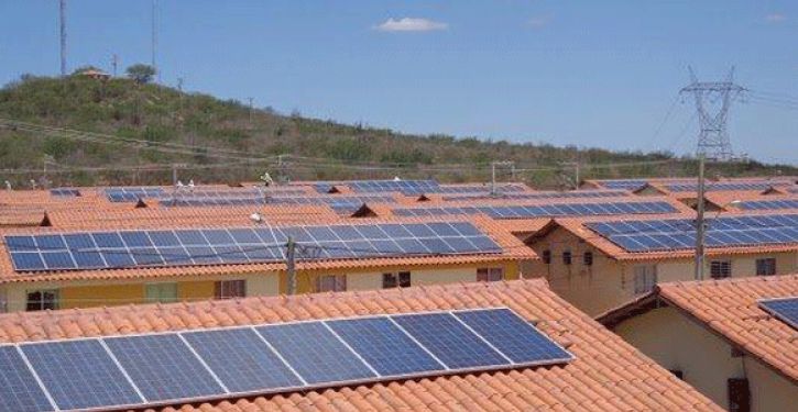 Condomínio popular vira microusina solar no sertão baiano