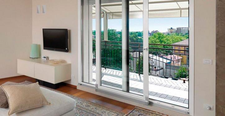 As janelas e portas antirruído são boas opções para atenuar o barulho e trazer conforto acústico para o imóvel